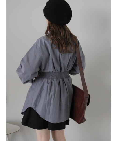 ehka sopo（エヘカソポ）の「ウエストタックロングシャツ（シャツ/ブラウス・レディース・オフホワイト/ネイビー/サックスブルー・F）」の11枚目の写真