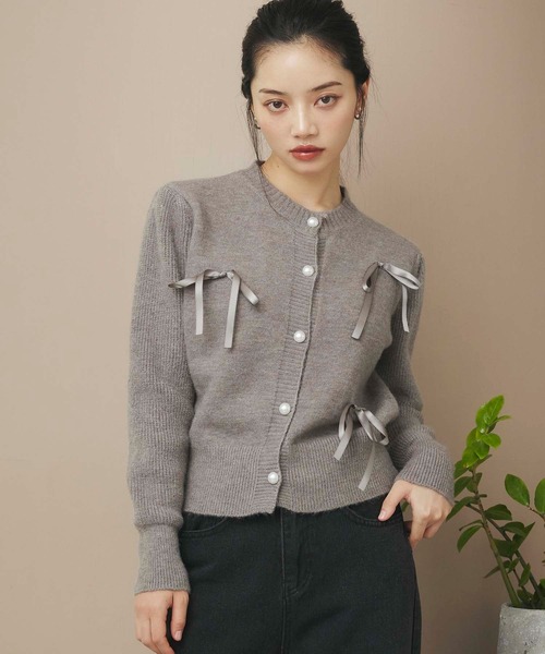 fifth(フィフス)の「リボンパール釦ショートカーディガン(カーディガン/ボレロ・レディース・グレー/ブラック/ホワイト・M)」の21枚目の写真