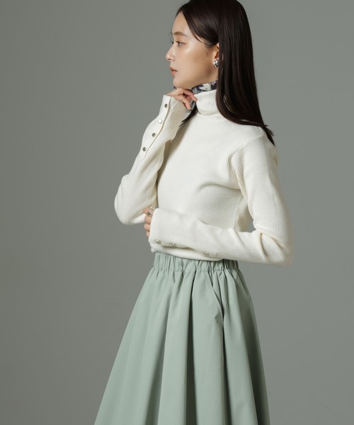 NANO universe（ナノユニバース）の「【WEB限定】洗濯機洗可メタルボタンリブニット（ニット/セーター・レディース・オフホワイト/チャコールグレー/ブラック/ライトグリーン・FREE）」の6枚目の写真