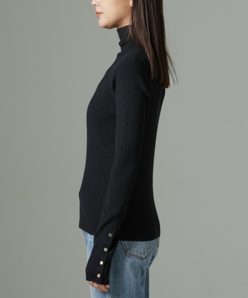 NANO universe（ナノユニバース）の「【WEB限定】洗濯機洗可メタルボタンリブニット（ニット/セーター・レディース・オフホワイト/チャコールグレー/ブラック/ライトグリーン・FREE）」の21枚目の写真