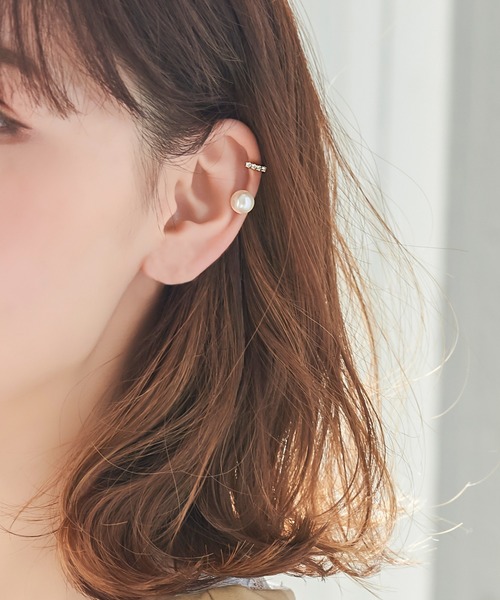 Phoebe(フィービィー)の「レイヤードビジューイヤーカフ(イヤリング(片耳用))」|ホワイト