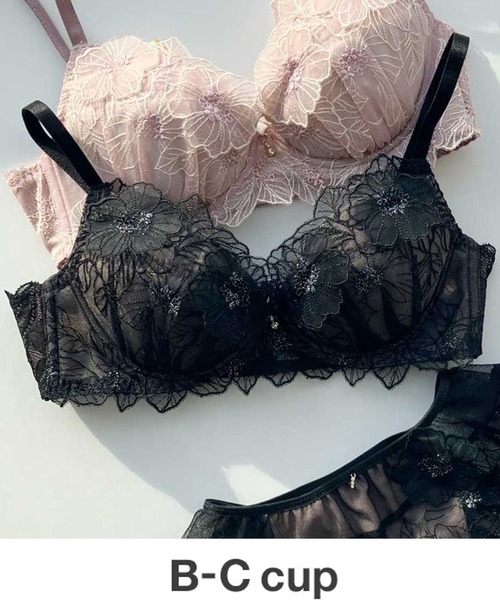 深い谷間･デコルテふっくらのグラマリッチブラ ボリュームUPタイプ F-Gcup（ブラジャー）｜AMPHI（アンフィ）