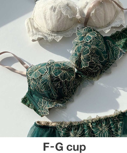 深い谷間･デコルテふっくらのグラマリッチブラ ボリュームUPタイプ F-Gcup（ブラジャー）｜AMPHI（アンフィ）