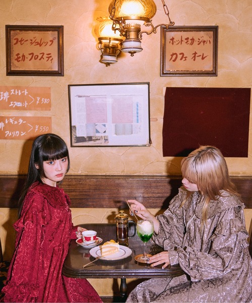 kutir(クティール)の「【クティールとレトロ】フリル襟ジャガードミニワンピース(ワンピース・レディース・ボルドー/ネイビー/モカ・FREE)」の6枚目の写真