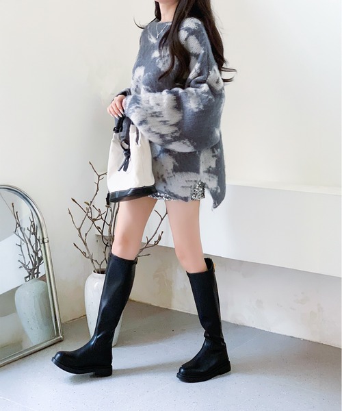 by LEGNA(バイレグナ)の「コーディネートの主役。ドロップショルダー大花柄ニット(ニット/セーター・レディース・ネイビー/グレー/ブラック・FREE)」の20枚目の写真