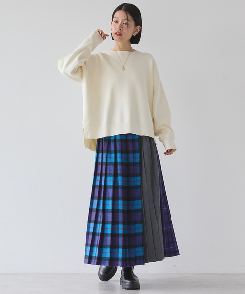 AMERICAN HOLIC(アメリカンホリック)の「袖ボリュームサイドスリットニットプルオーバー(ニット/セーター・レディース・ネイビー/アイボリー/ラベンダー/ライトイエロー/ライトグレー系2・M/L)」の8枚目の写真