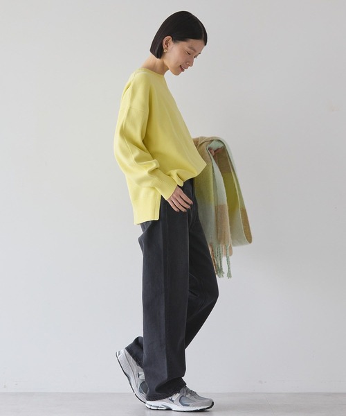 AMERICAN HOLIC(アメリカンホリック)の「袖ボリュームサイドスリットニットプルオーバー(ニット/セーター・レディース・ネイビー/アイボリー/ラベンダー/ライトイエロー/ライトグレー系2・M/L)」の13枚目の写真