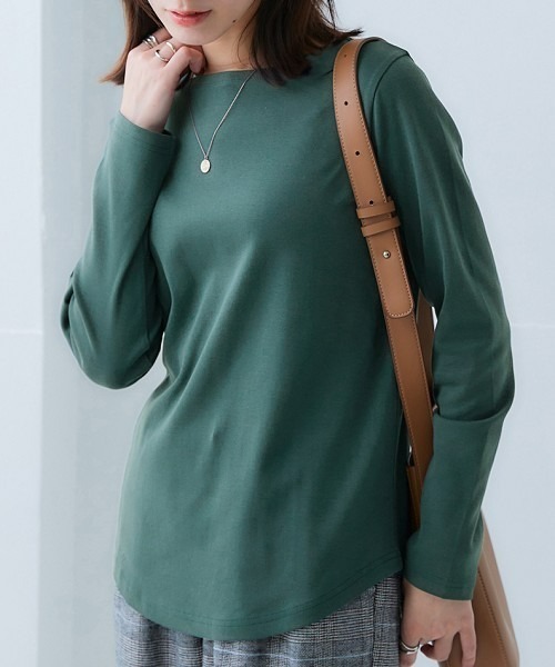 nissen（ニッセン）の「ＵＶカット綿１００％フライス素材ボートネック長袖Tシャツ（Tシャツ/カットソー・レディース・ブラック/チャコール/ライトグレー/グリーン/グリーン系その他/ブルー/ワイン/グリーン系その他2/オフホワイト・S/LL/L/M/3L）」の5枚目の写真