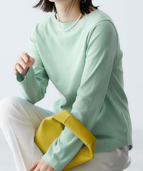 nissen（ニッセン）の「ＵＶカット綿１００％フライス素材ボートネック長袖Tシャツ（Tシャツ/カットソー・レディース・ブラック/チャコール/ライトグレー/グリーン/グリーン系その他/ブルー/ワイン/グリーン系その他2/オフホワイト・S/LL/L/M/3L）」の7枚目の写真