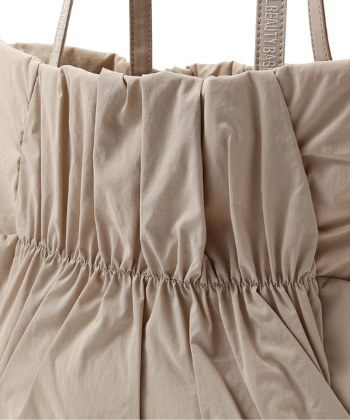 NATURAL BEAUTY BASIC(ナチュラルビューティーベーシック)の「◇ギャザリングライトトートバッグ(トートバッグ・レディース・ブラック/グレー/ベージュ・フリ-)」の13枚目の写真