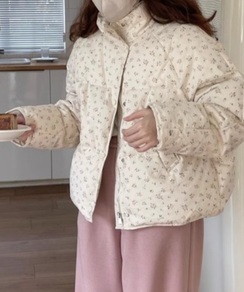 paravion（パラビオン）の「花柄ダウンジャケット（ダウンジャケット/コート・レディース・ピンク/ブルー・FREE）」の4枚目の写真