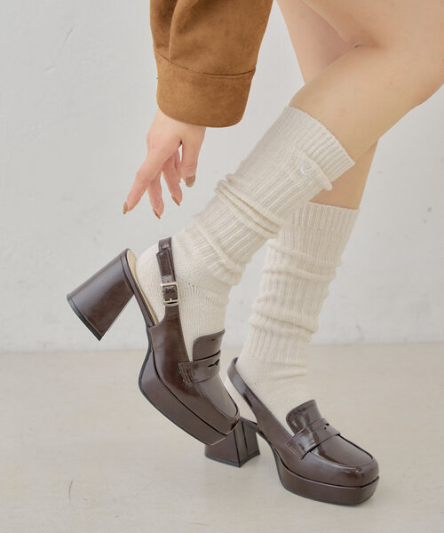 Chico（チコ）の「刺繡入りルーズソックス（ソックス/靴下・レディース・グレー/アイボリー/ブラック・FREE）」の5枚目の写真