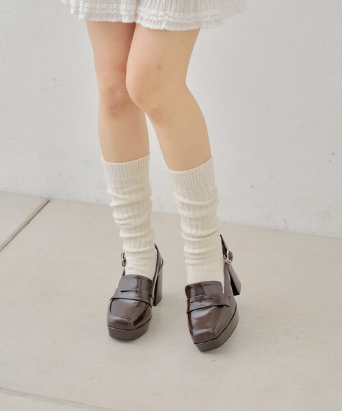 Chico（チコ）の「刺繡入りルーズソックス（ソックス/靴下・レディース・グレー/アイボリー/ブラック・FREE）」の6枚目の写真