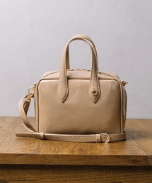 R/b nestle to BEAURE（アールビー）の「【BEAURE】エナメルminiショルダーバッグ スクエア ボストン B-25026（ボストンバッグ）」