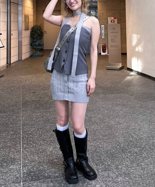 SPIRALGIRL（スパイラルガール）の「ケーブル編みリブベアワンピース×デザインビスチェ（ワンピース・レディース・グレー/ベージュ・FREE）」の4枚目の写真