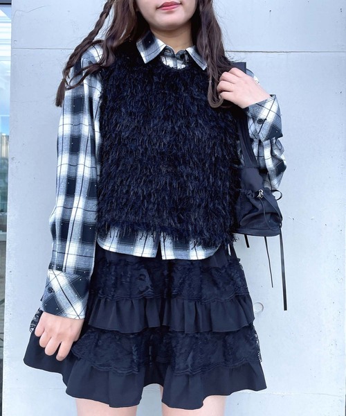 AS KNOW AS plus（アズノゥアズプラス）の「●ふわふわアソートデザインベスト(フェザー、フリンジ）（ベスト・レディース・グレー系/アイボリー系/グレー系その他/ブラック系その他/ピンク系/グレー系1/アイボリー系1・FREE）」の20枚目の写真