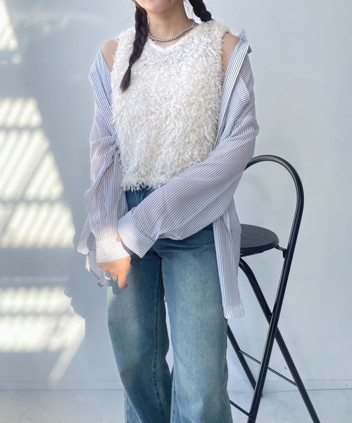 AS KNOW AS plus（アズノゥアズプラス）の「●ふわふわアソートデザインベスト(フェザー、フリンジ）（ベスト・レディース・グレー系/アイボリー系/グレー系その他/ブラック系その他/ピンク系/グレー系1/アイボリー系1・FREE）」の10枚目の写真