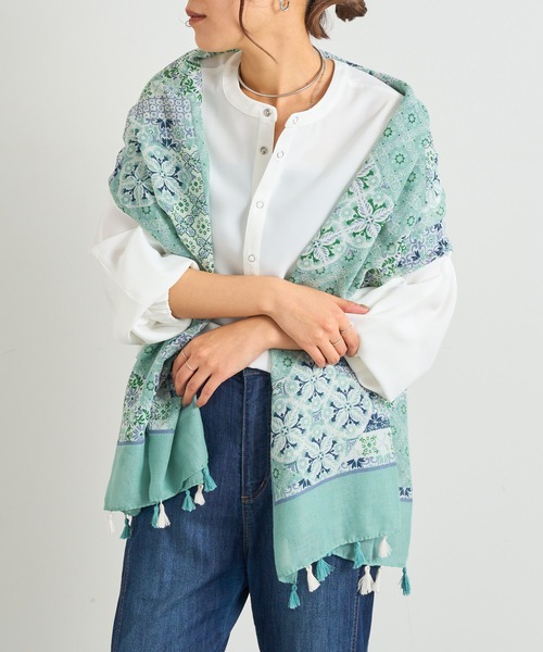 un dix cors（アンディコール）の「パネルプリントタッセル付きストール（ストール/ショール・レディース・グリーン/ネイビー・FREE）」の2枚目の写真