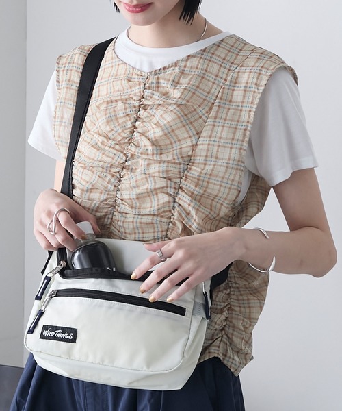 WILD THINGS(ワイルドシングス)の「【WILD THINGS × forksy.】ワイルドシングス 別注 ナイロン ミニショルダーバッグ(ショルダーバッグ・レディース・ピンク/ネイビー/オフホワイト・FREE)」の9枚目の写真