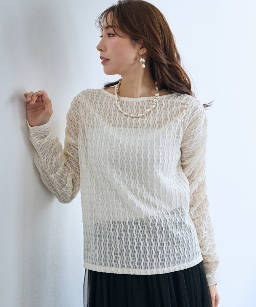 SMILE LAND（スマイルランド）の「袖ギャザートップス＜大きいサイズ有＞【OtonaSMILE】（Tシャツ/カットソー・レディース・ホワイト/ブラック・M/L/LL/3L/4L/5L）」の3枚目の写真