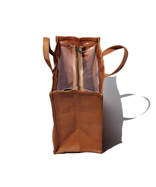 PUEBCO(プエブコ)の「FLEXIBLE CONTAINER FABRIC BAG W/ZIPPER(トートバッグ・メンズ・ブラウン系その他・ONE SIZE)」の3枚目の写真