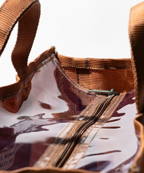PUEBCO(プエブコ)の「FLEXIBLE CONTAINER FABRIC BAG W/ZIPPER(トートバッグ・メンズ・ブラウン系その他・ONE SIZE)」の4枚目の写真