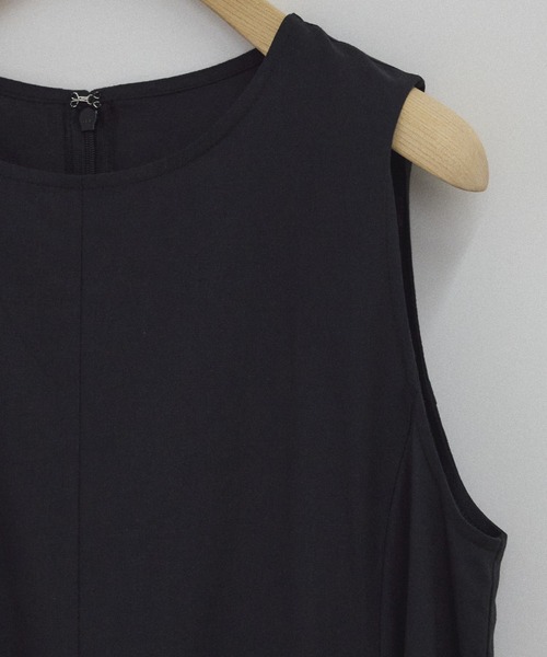 SALON adam et rope'（サロン アダム エ ロペ）の「【ZOZOTOWN限定】ノースリーブフレアワンピース（ワンピース・レディース・ダークブラウン/カーキ/ブラック・S/M/L）」の16枚目の写真