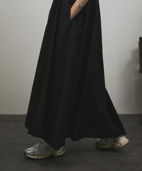 SALON adam et rope'（サロン アダム エ ロペ）の「【ZOZOTOWN限定】ノースリーブフレアワンピース（ワンピース・レディース・ダークブラウン/カーキ/ブラック・S/M/L）」の9枚目の写真