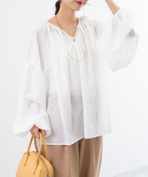 refinedworks(リファインドワークス)の「【refinedworks】軽い着心地 が 魅力的な ボイルブラウス !(シャツ/ブラウス・レディース・ブルー/オフホワイト/ブラック・FREE)」の2枚目の写真