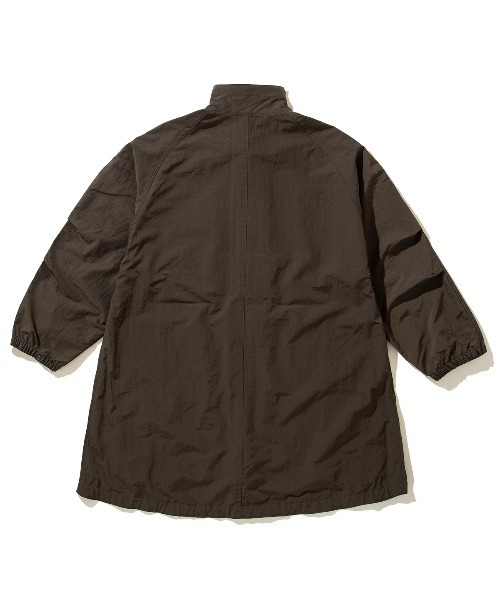UMBRO(アンブロ)の「UMBRO NYLON FRONT ZIP COAT(アンブロ ナイロン フロントジップ コート)(モッズコート・メンズ・チャコールグレー/ベージュ/グリーン・LARGE)」の4枚目の写真
