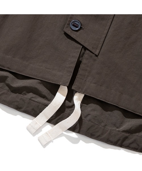 UMBRO(アンブロ)の「UMBRO NYLON FRONT ZIP COAT(アンブロ ナイロン フロントジップ コート)(モッズコート・メンズ・チャコールグレー/ベージュ/グリーン・LARGE)」の8枚目の写真