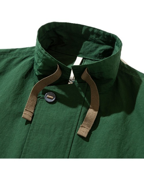 UMBRO(アンブロ)の「UMBRO NYLON FRONT ZIP COAT(アンブロ ナイロン フロントジップ コート)(モッズコート・メンズ・チャコールグレー/ベージュ/グリーン・LARGE)」の17枚目の写真