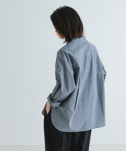 URBAN RESEARCH（アーバンリサーチ）の「レギュラーカラーフリルシャツ（シャツ/ブラウス・レディース・オフホワイト/ブルー/グレー・FREE）」の13枚目の写真