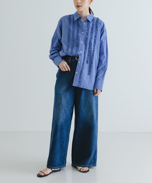 URBAN RESEARCH（アーバンリサーチ）の「レギュラーカラーフリルシャツ（シャツ/ブラウス・レディース・オフホワイト/ブルー/グレー・FREE）」の21枚目の写真