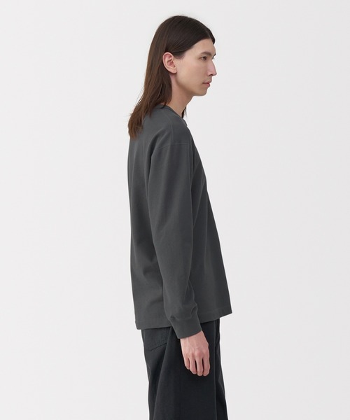 MUJI Labo(ムジラボ)の「〔MUJI Labo〕紳士 昔ながらの製法で編み立てたミニ裏毛クルーネック長袖Tシャツ(Tシャツ/カットソー・メンズ・チャコールグレー/ライトグレー/ブラック・XL/L/M/S)」の11枚目の写真