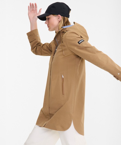 AIGLE(エーグル)の「MTD 防水 透湿 3レイヤー フーデッドコート(マウンテンパーカー・レディース・ダークブルー/キャメル・40/38/36)」の6枚目の写真