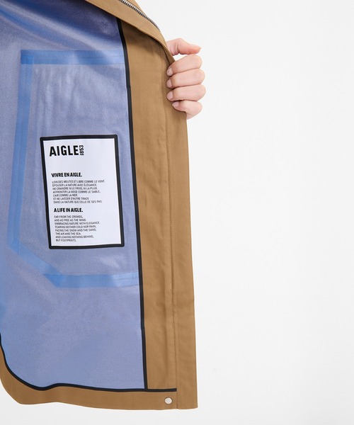 AIGLE(エーグル)の「MTD 防水 透湿 3レイヤー フーデッドコート(マウンテンパーカー・レディース・ダークブルー/キャメル・40/38/36)」の8枚目の写真