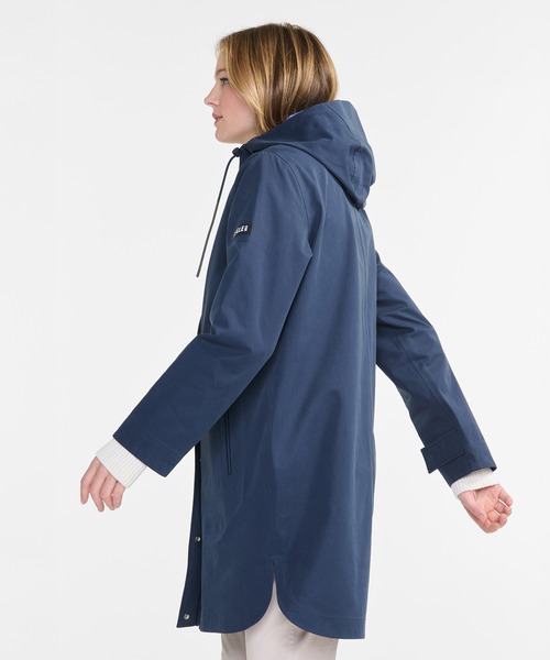 AIGLE(エーグル)の「MTD 防水 透湿 3レイヤー フーデッドコート(マウンテンパーカー・レディース・ダークブルー/キャメル・40/38/36)」の10枚目の写真
