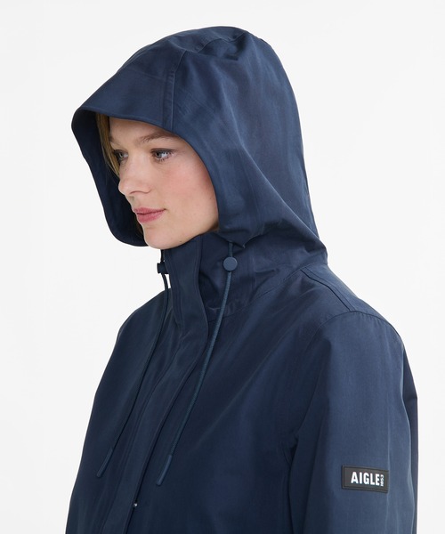 AIGLE(エーグル)の「MTD 防水 透湿 3レイヤー フーデッドコート(マウンテンパーカー・レディース・ダークブルー/キャメル・40/38/36)」の12枚目の写真