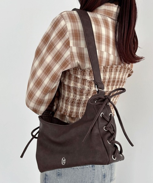 Heather(ヘザー)の「レースアップショルダーBAG 321937(ショルダーバッグ・レディース・ブラック/ブラウン・ONE SIZE)」の3枚目の写真