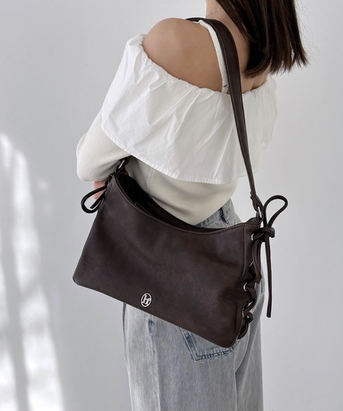 Heather(ヘザー)の「レースアップショルダーBAG 321937(ショルダーバッグ・レディース・ブラック/ブラウン・ONE SIZE)」の4枚目の写真