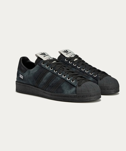 adidas（アディダス）の「スーパースター 82 SFTM / SUPERSTAR 82 SFTM / アディダスオリジナルス adidas Originals（スニーカー・メンズ・ブラック・25.0cm/24.0cm/23.0cm/29.5cm/28.5cm/27.5cm/26.5cm/25.5cm/24.5cm/23.5cm/27.0cm/26.0cm/22.5cm/29.0cm/28.0cm）」の10枚目の写真