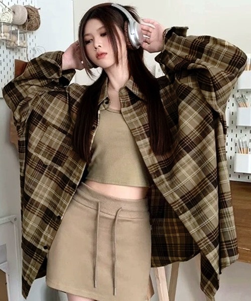 VIBGYOR（ヴィブジョー）の「[NARULA/ナルラ]カジュアル チェック柄 ボタン シャツ(CZ)（シャツ/ブラウス・レディース・ブルー/ライトブルー/ネイビー/イエロー/ブラウン/グリーン/ピンク・FREE）」の2枚目の写真