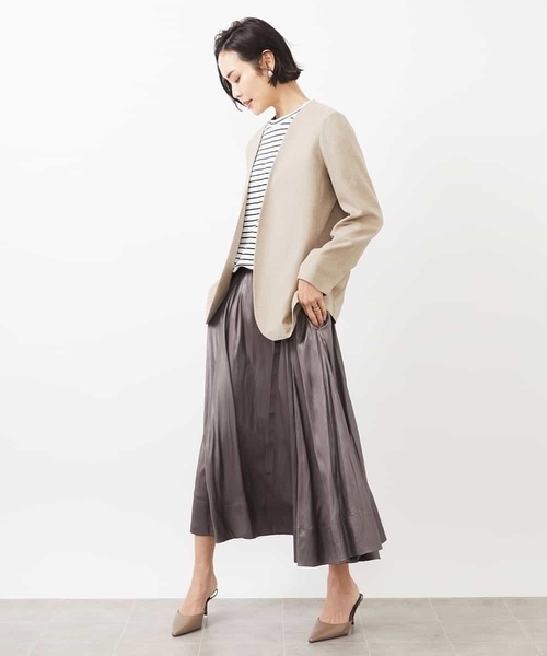 MICHEL KLEIN（ミッシェル・クラン）の「レザーライクサテンフレアスカート（スカート・レディース・カーキ/イエロー・38）」の17枚目の写真