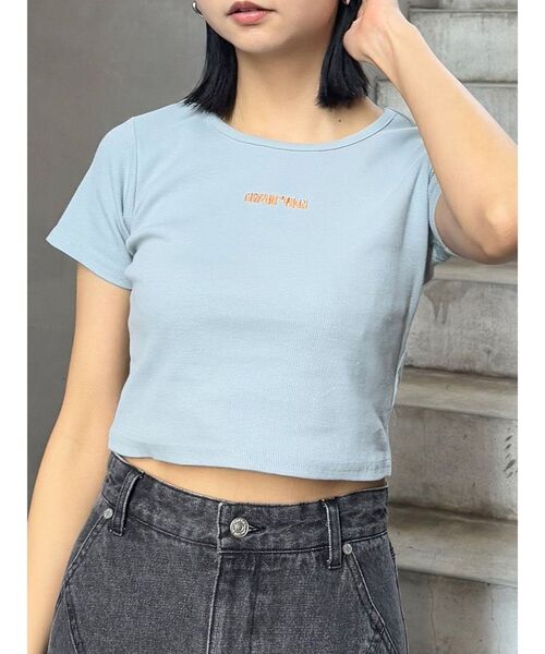 MURUA（ムルーア）の「テレコロゴクロップドT（Tシャツ/カットソー・レディース・ホワイト/ピンク/モカ/ブラック/ブルー・FREE）」の4枚目の写真