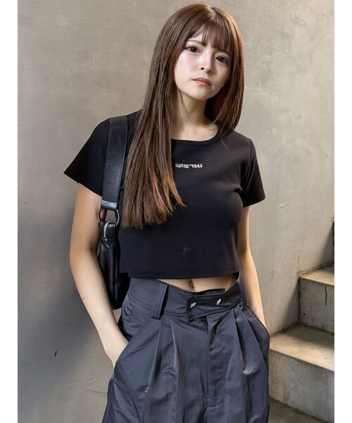 MURUA(ムルーア)の「テレコロゴクロップドT(Tシャツ/カットソー・レディース・ホワイト/ピンク/モカ/ブラック/ブルー・FREE)」の19枚目の写真