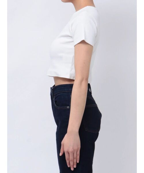 MURUA（ムルーア）の「テレコロゴクロップドT（Tシャツ/カットソー・レディース・ホワイト/ピンク/モカ/ブラック/ブルー・FREE）」の12枚目の写真