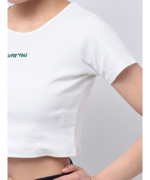 MURUA（ムルーア）の「テレコロゴクロップドT（Tシャツ/カットソー・レディース・ホワイト/ピンク/モカ/ブラック/ブルー・FREE）」の15枚目の写真