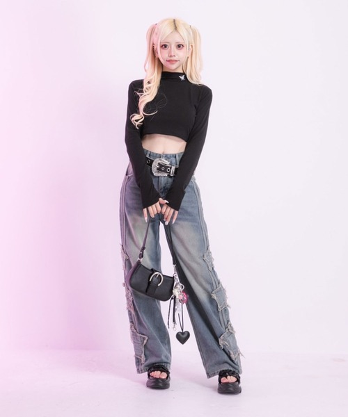 Diable baiser（ディアブルベーゼ）の「選べるタイプハイネッククロップド丈長袖カットソートップス【大きいサイズ有】（Tシャツ/カットソー・レディース・ブラック/グリーン/ホワイト・SMALL/3L/LL/LARGE/MEDIUM）」の10枚目の写真