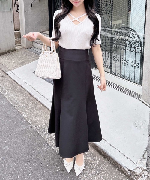 INGNI(イング)の「クロスチョーカーリブニット(ニット/セーター・レディース・グレー/オフホワイト/ブラック/サックスブルー/イエロー・M)」の12枚目の写真